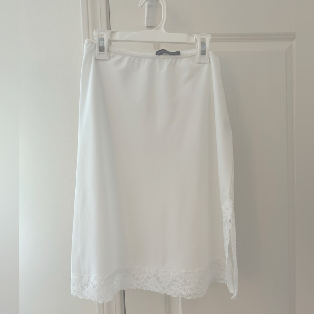 Brandy Melville Spain white satin skirt